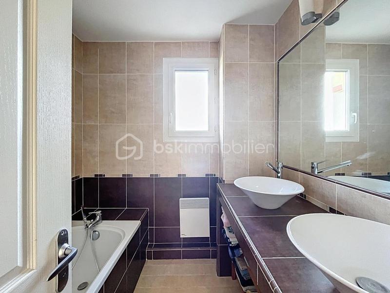 Maison - 98 m² - 4 pièces