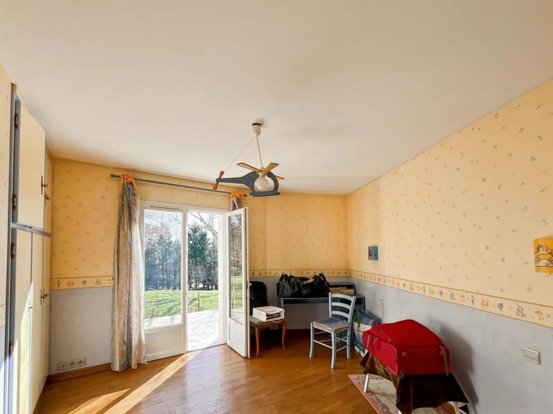 Maison - 177 m² - 7 pièces