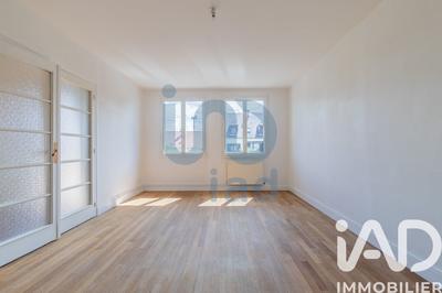 Maison - 93 m² - 5 pièces