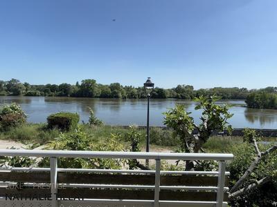 Maison - 330 m² - 8 pièces