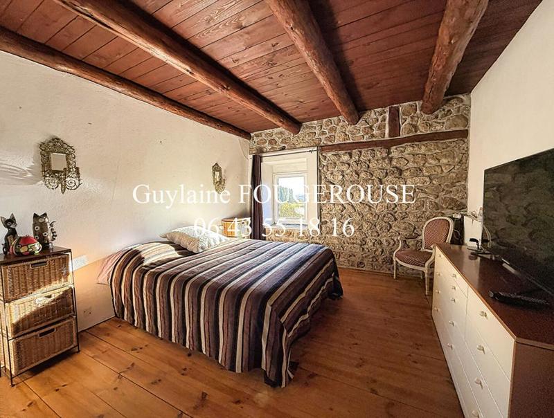 Maison - 200 m² - 8 pièces