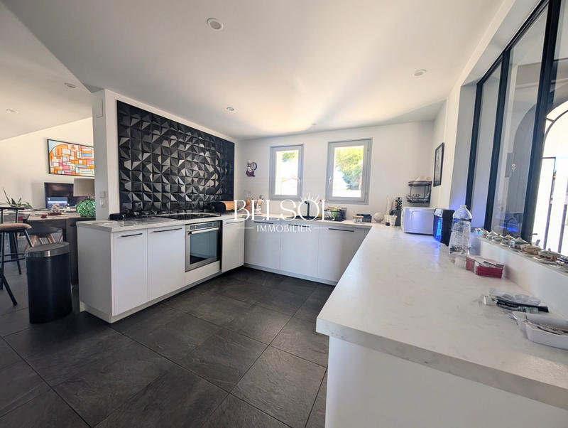 Maison - 123 m² - 4 pièces