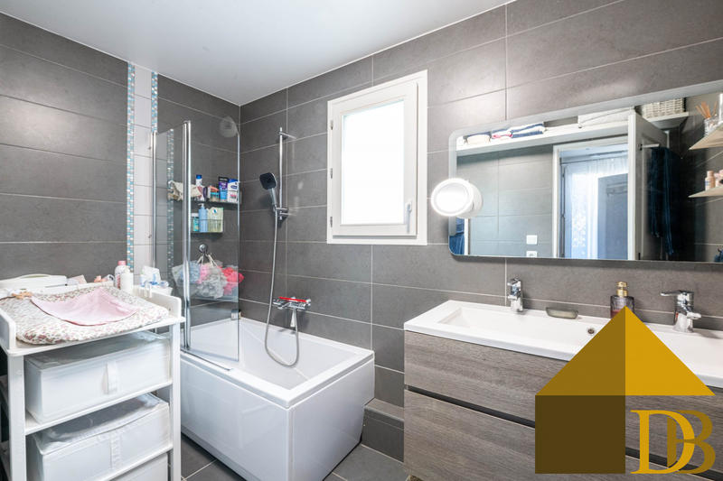 Maison - 65 m² - 3 pièces