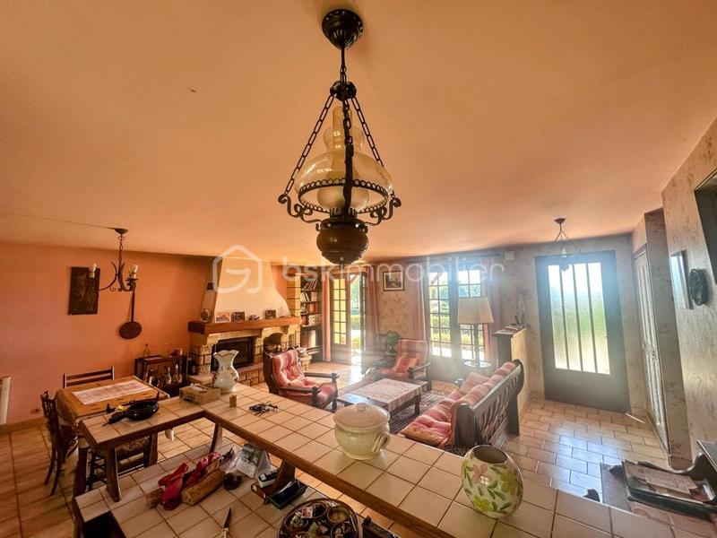 Maison traditionnelle - 148 m² - 8 pièces