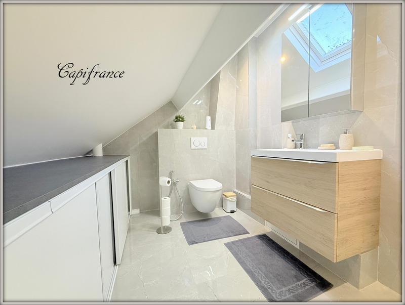 Maison - 179 m² - 7 pièces