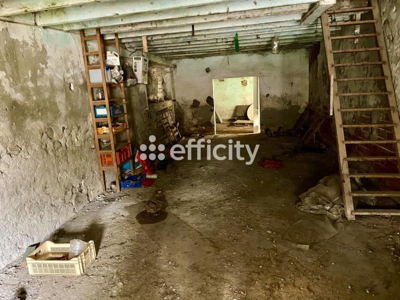 Maison - 140 m² - 1 pièce