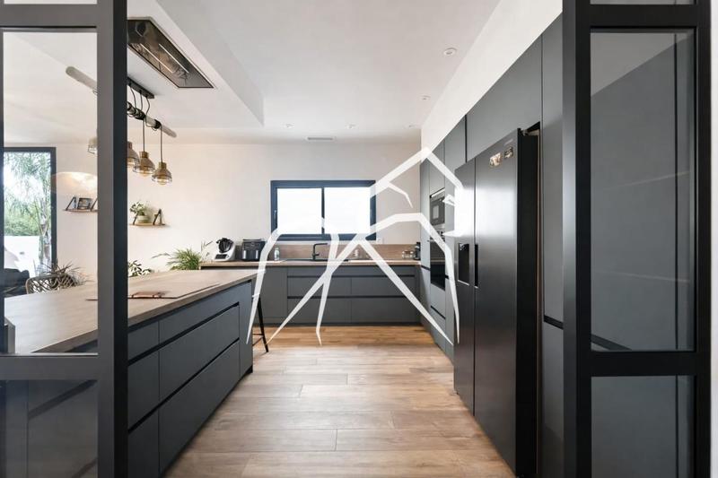 Maison ancienne - 190 m² - 6 pièces