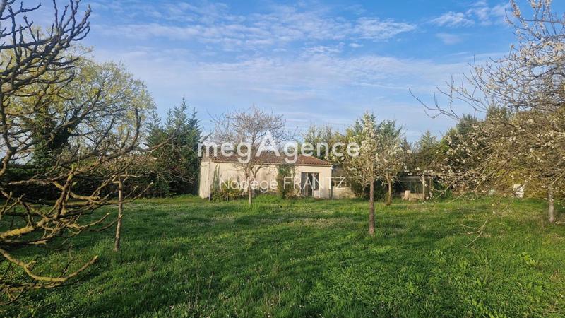 Terrain constructible - 1 487 m²