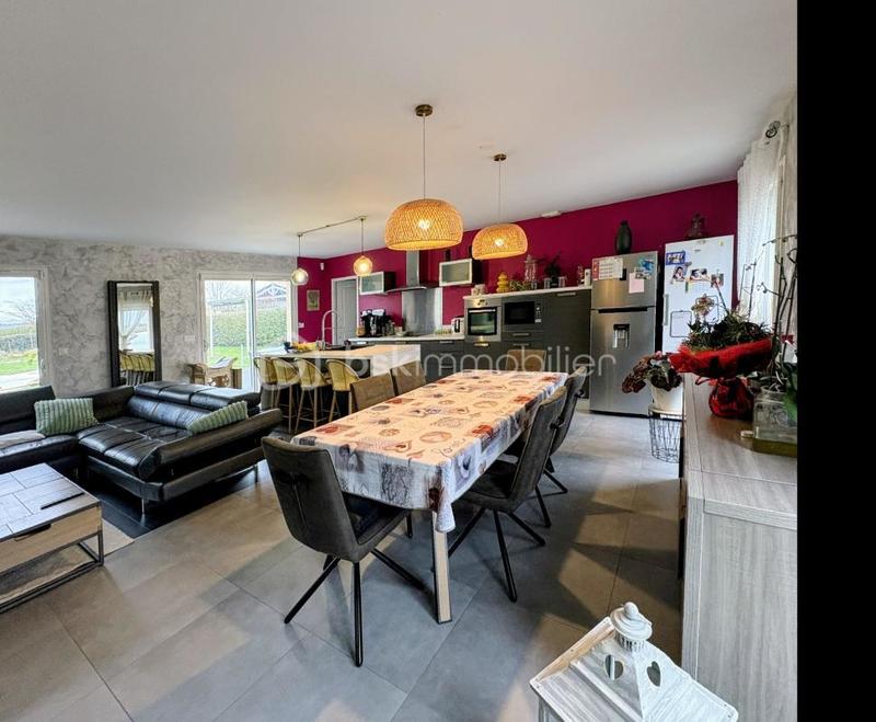 Maison - 124 m² - 6 pièces