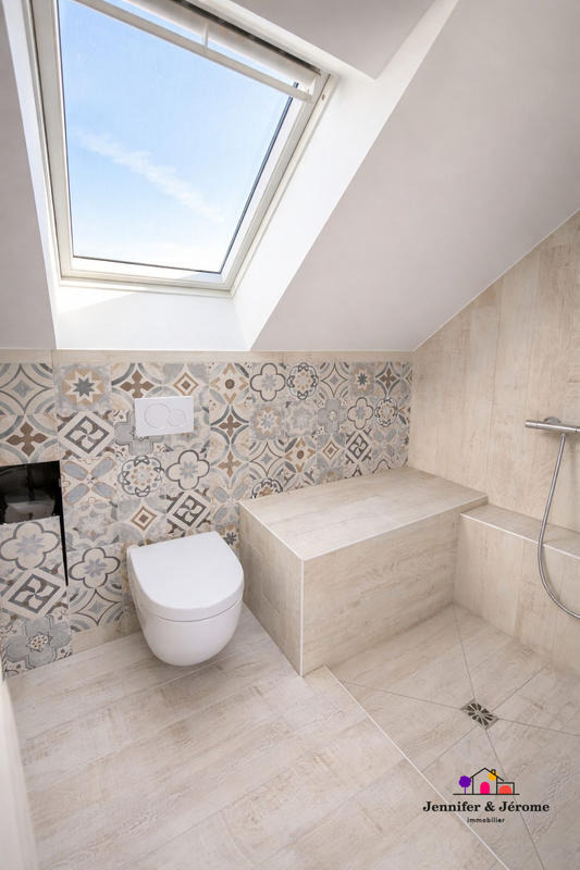 Maison - 267 m² - 9 pièces