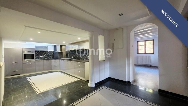 Propriété - 200 m² - 7 pièces