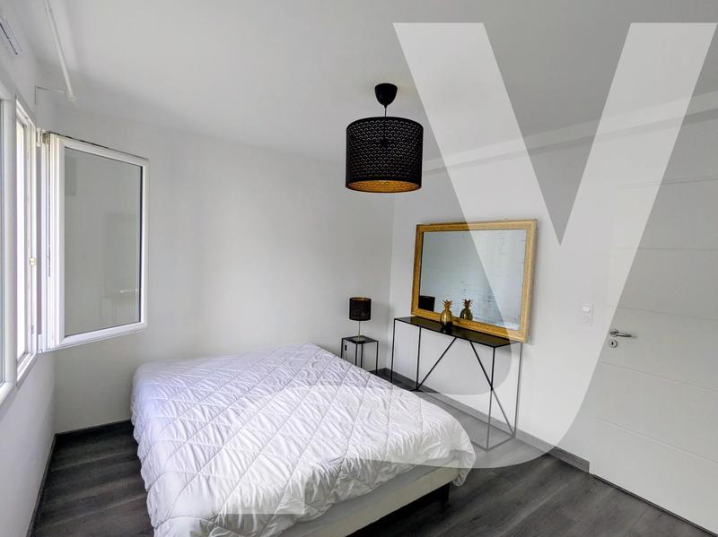 Maison - 218 m² - 12 pièces