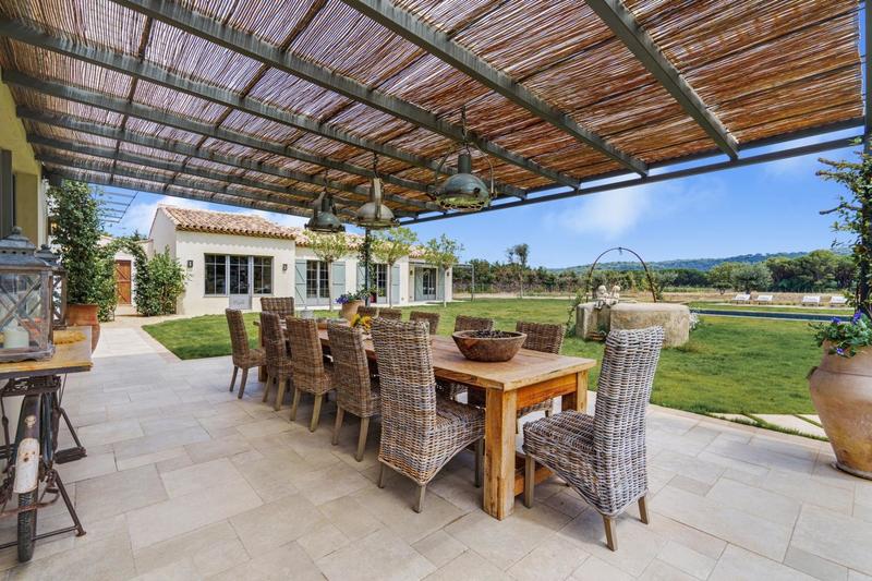 Maison - 480 m² - 8 pièces