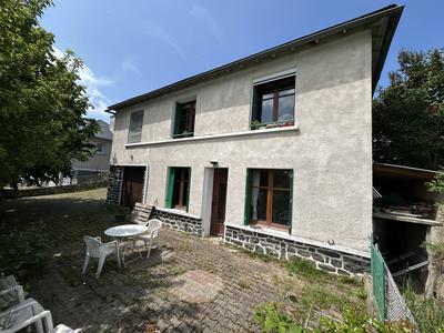 Maison - 97 m² - 5 pièces