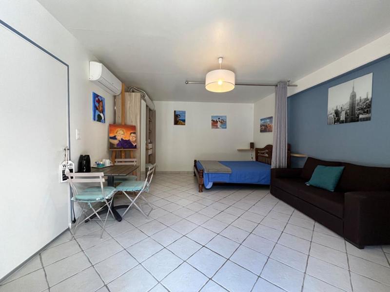 Maison - 210 m² - 8 pièces