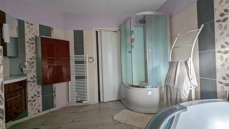 Maison - 95 m² - 5 pièces