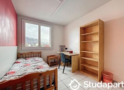 Chambre - 17 m² - 1 pièce