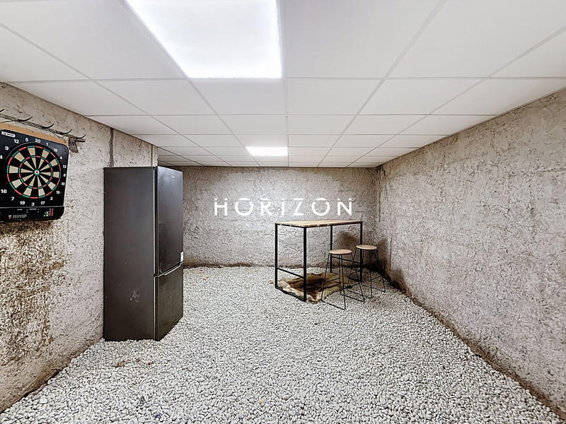 Maison traditionnelle - 82 m² - 4 pièces