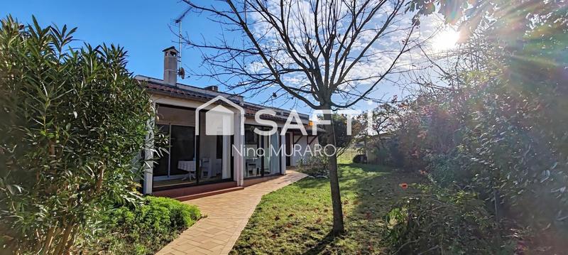 Maison - 220 m² - 6 pièces