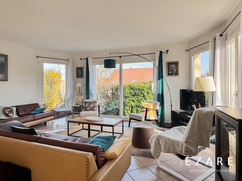 Maison - 180 m² - 7 pièces