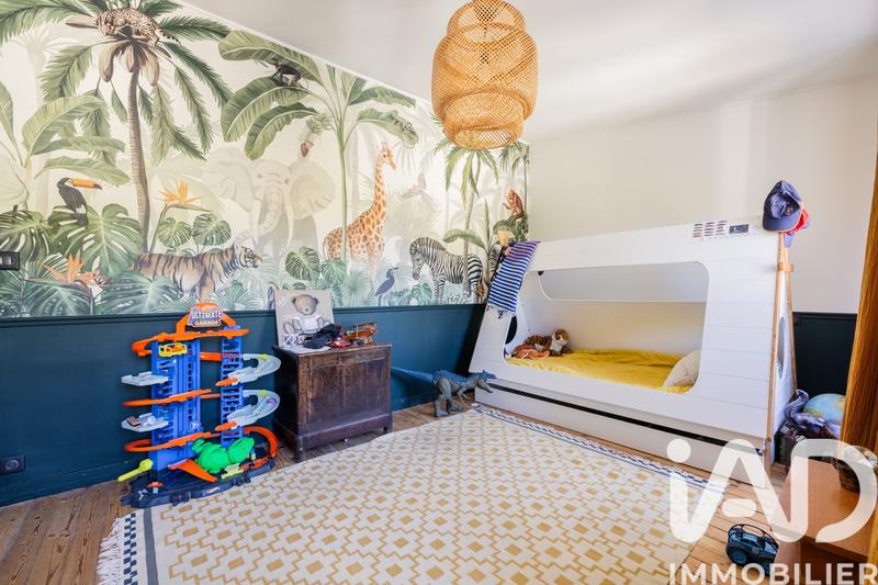 Maison - 300 m² - 10 pièces