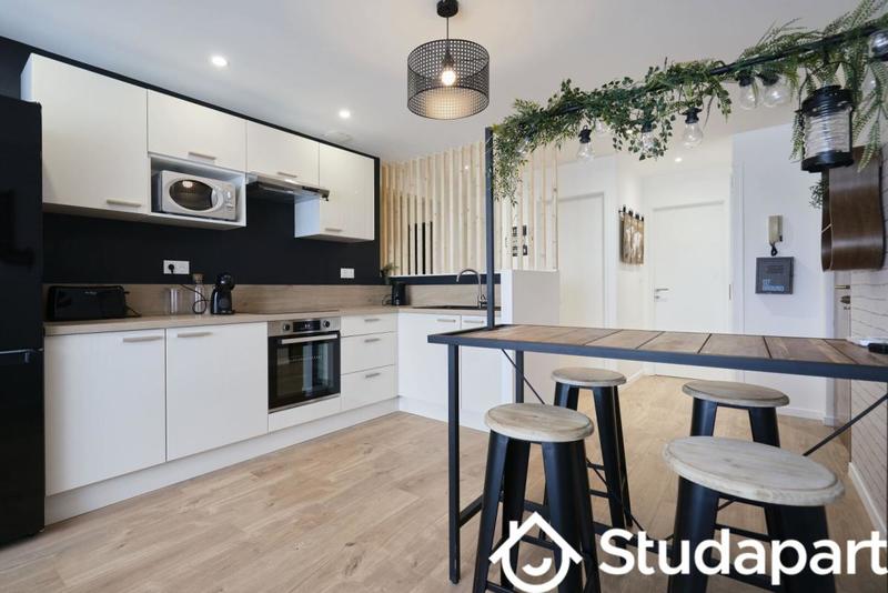 Chambre - 11 m² - 1 pièce