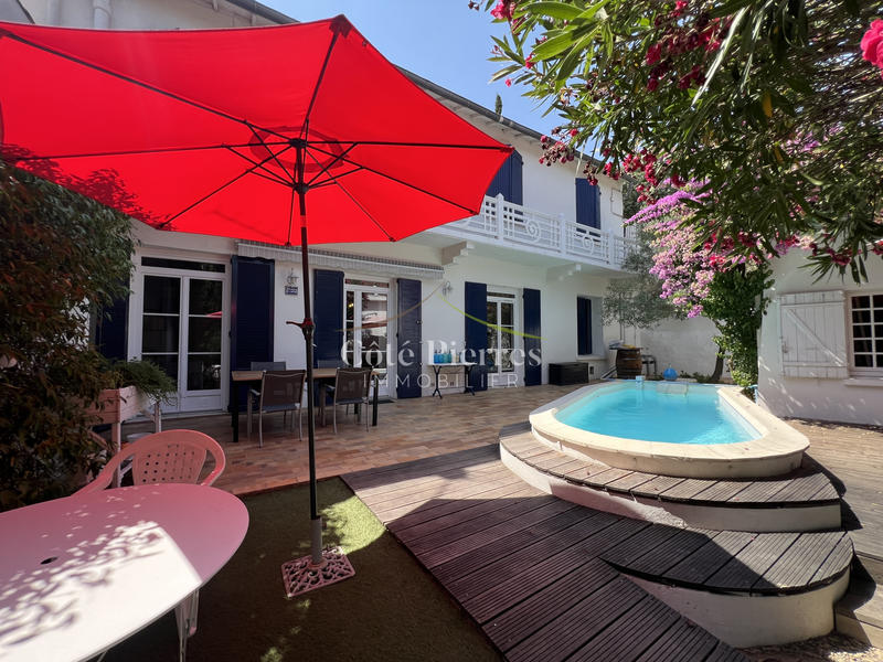 Maison - 176 m² - 7 pièces