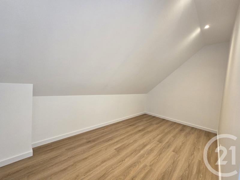 Maison - 197 m² - 9 pièces