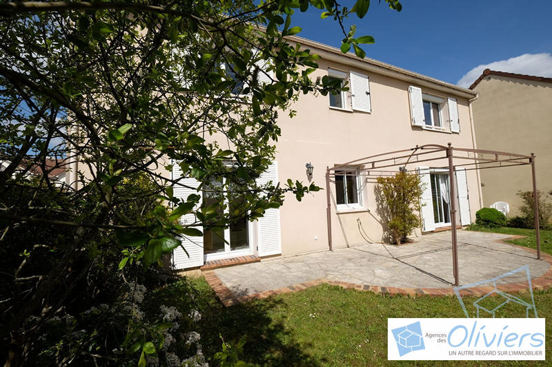 Maison - 152 m² - 7 pièces