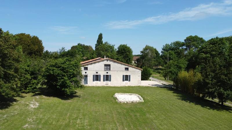 Propriété - 134 m² - 4 pièces
