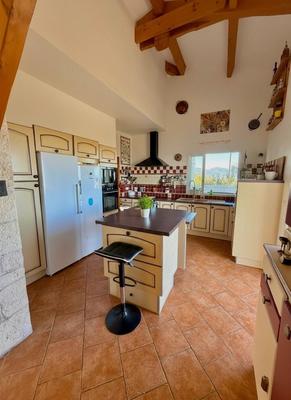 Maison - 213 m² - 6 pièces