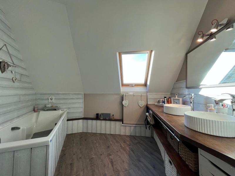 Maison - 167 m² - 6 pièces