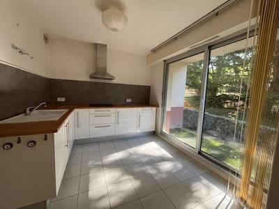 Appartement - 85 m² - 3 pièces