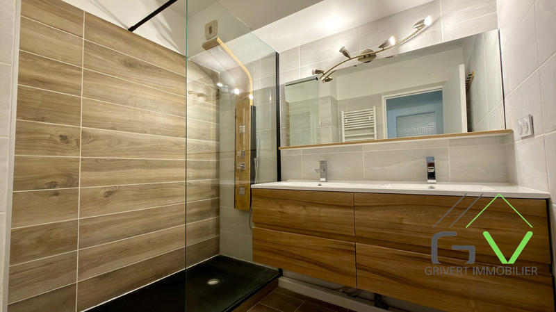 Appartement - 74 m² - 3 pièces