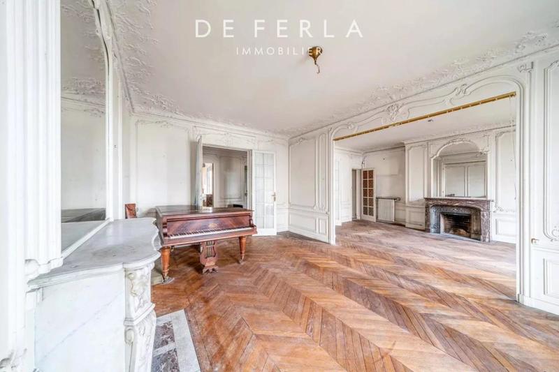 Appartement - 222 m² - 7 pièces