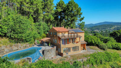 Villa - 170 m² - 6 pièces