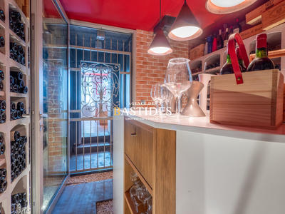 Maison - 310 m² - 8 pièces