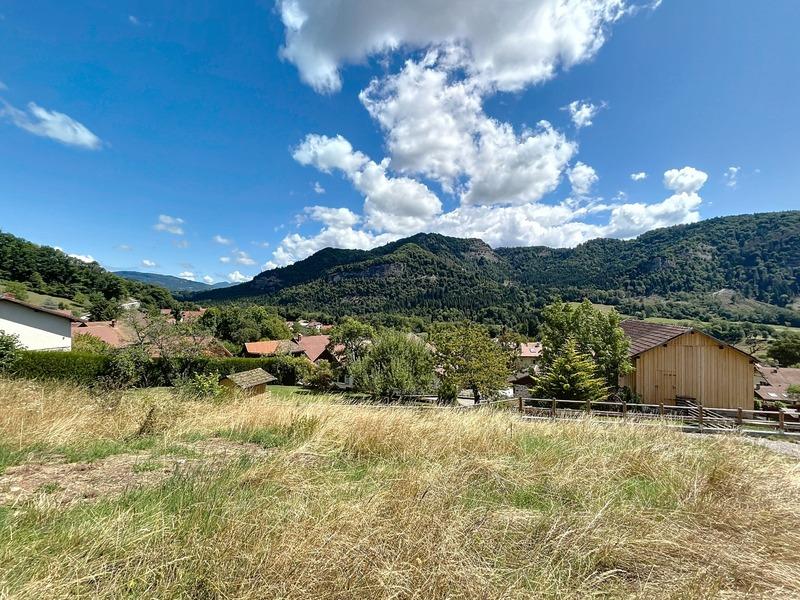 Terrain constructible - 814 m²