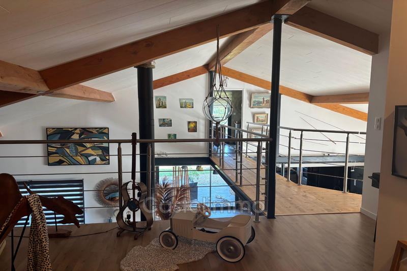 Villa - 200 m² - 4 pièces