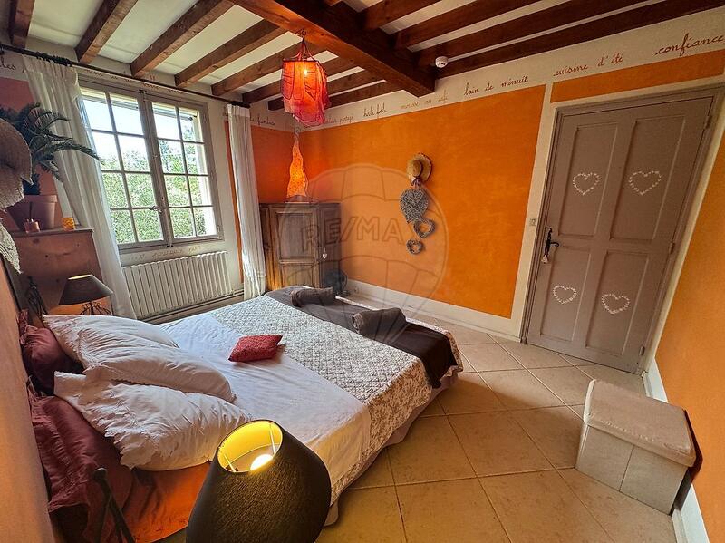 Maison en pierre - 220 m² - 6 pièces