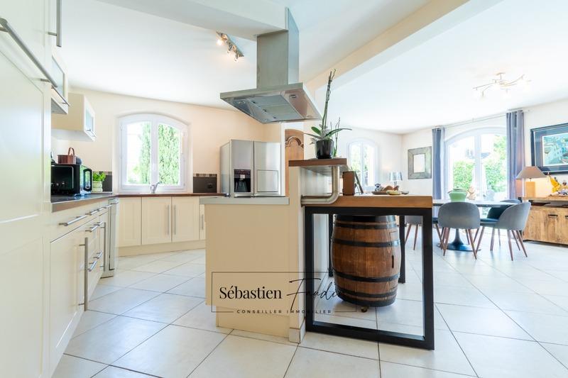 Maison - 162 m² - 5 pièces