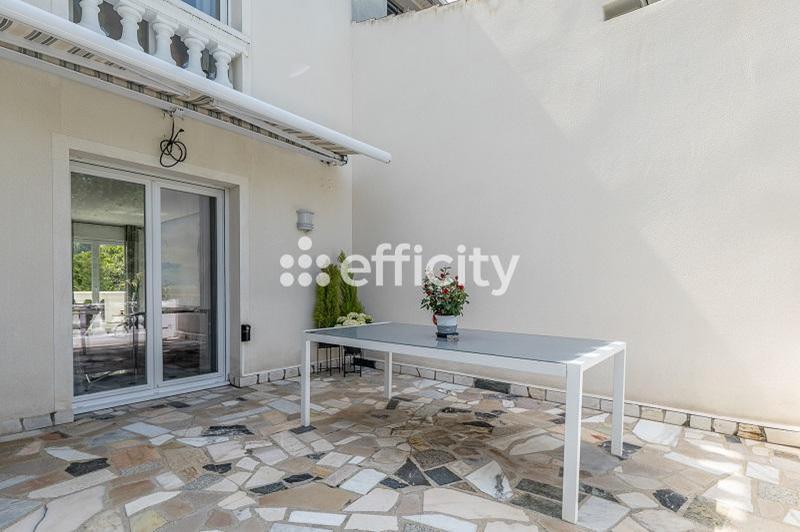 Maison - 179 m² - 6 pièces