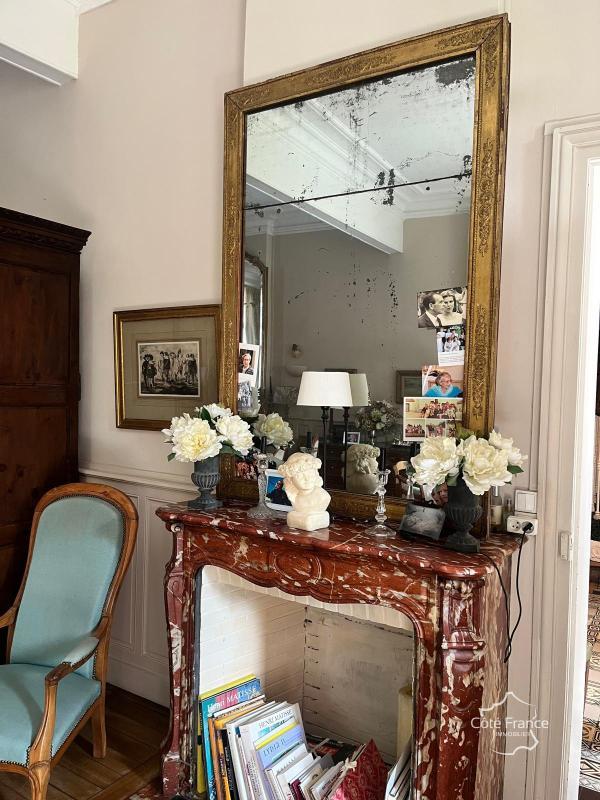 Propriété - 352 m² - 12 pièces