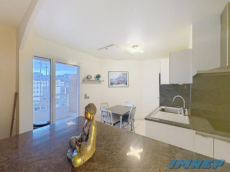 Appartement - 95 m² - 3 pièces