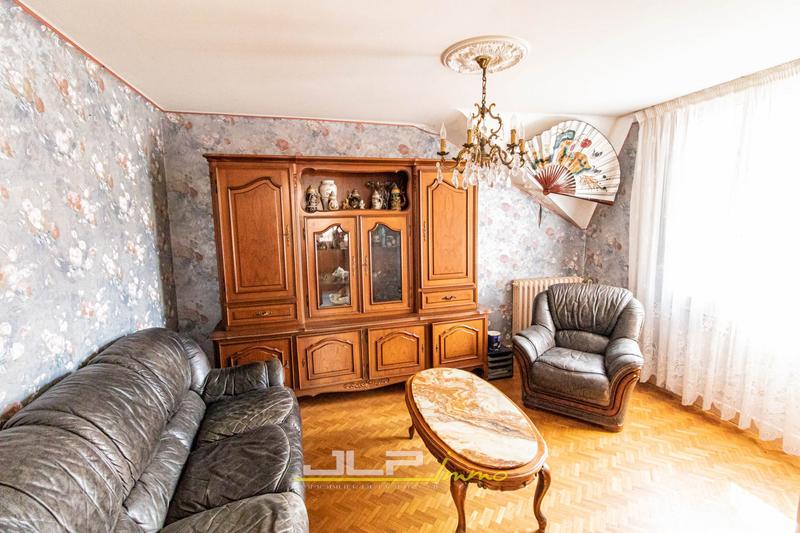 Maison - 194 m² - 8 pièces