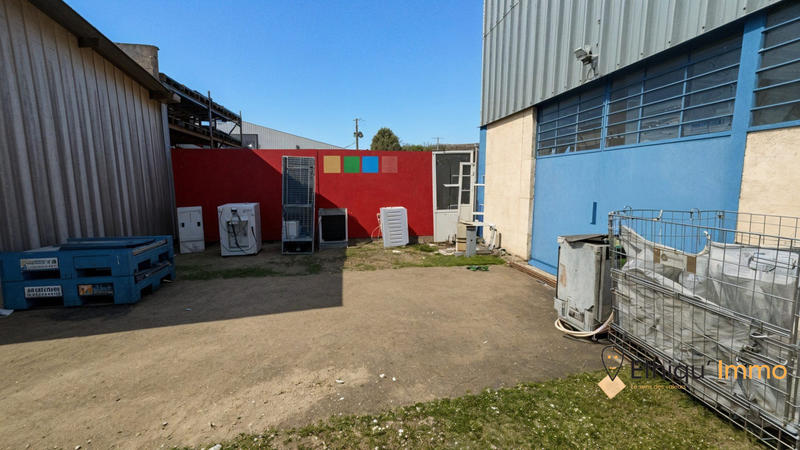 Local commercial - 839 m² - 6 pièces