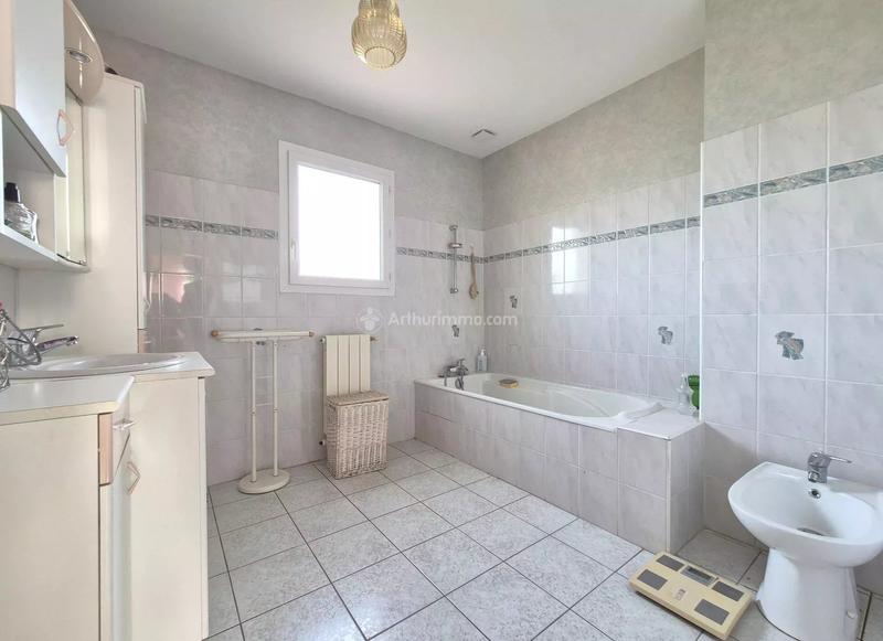 Maison - 99 m² - 4 pièces