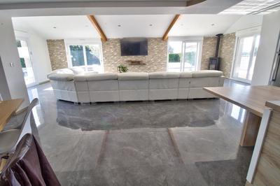 Maison - 164 m² - 6 pièces