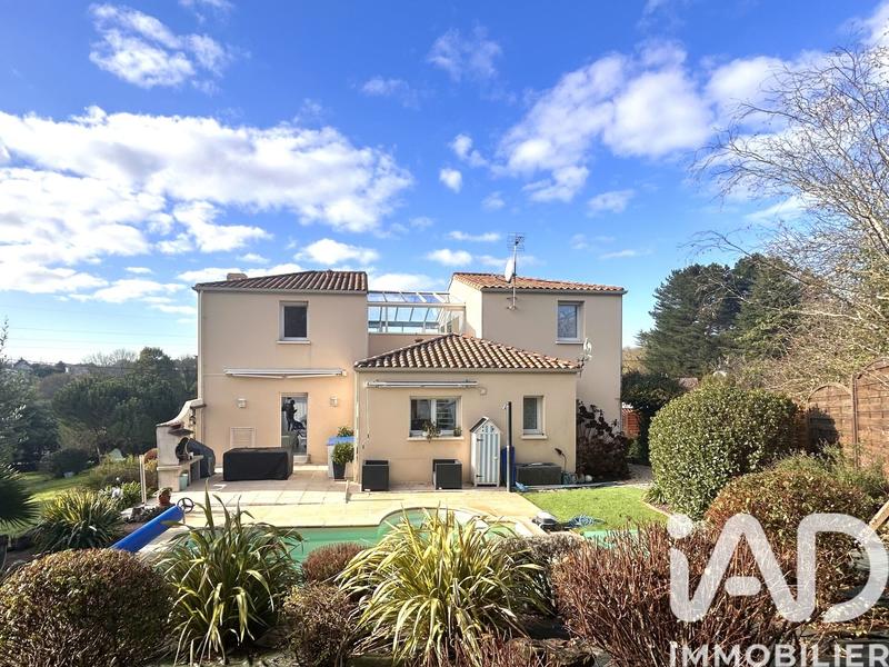 Maison - 156 m² - 7 pièces