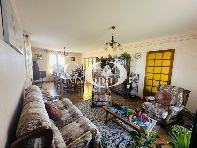 Maison - 104 m² - 5 pièces